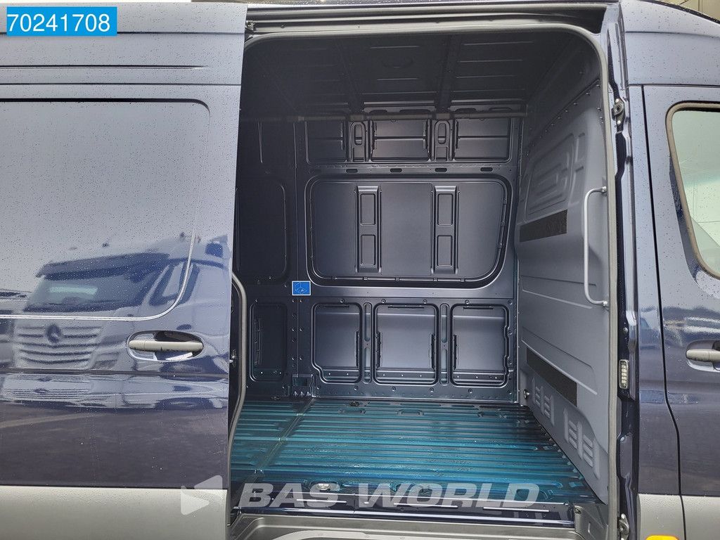 Mercedes Sprinter 319 CDI Automaat 4x4 L3H2 Blauw Metallic LED Navi Camera 4WD Allrad Airco Cruise L3 Maxi 14m3 Airco Cruise control