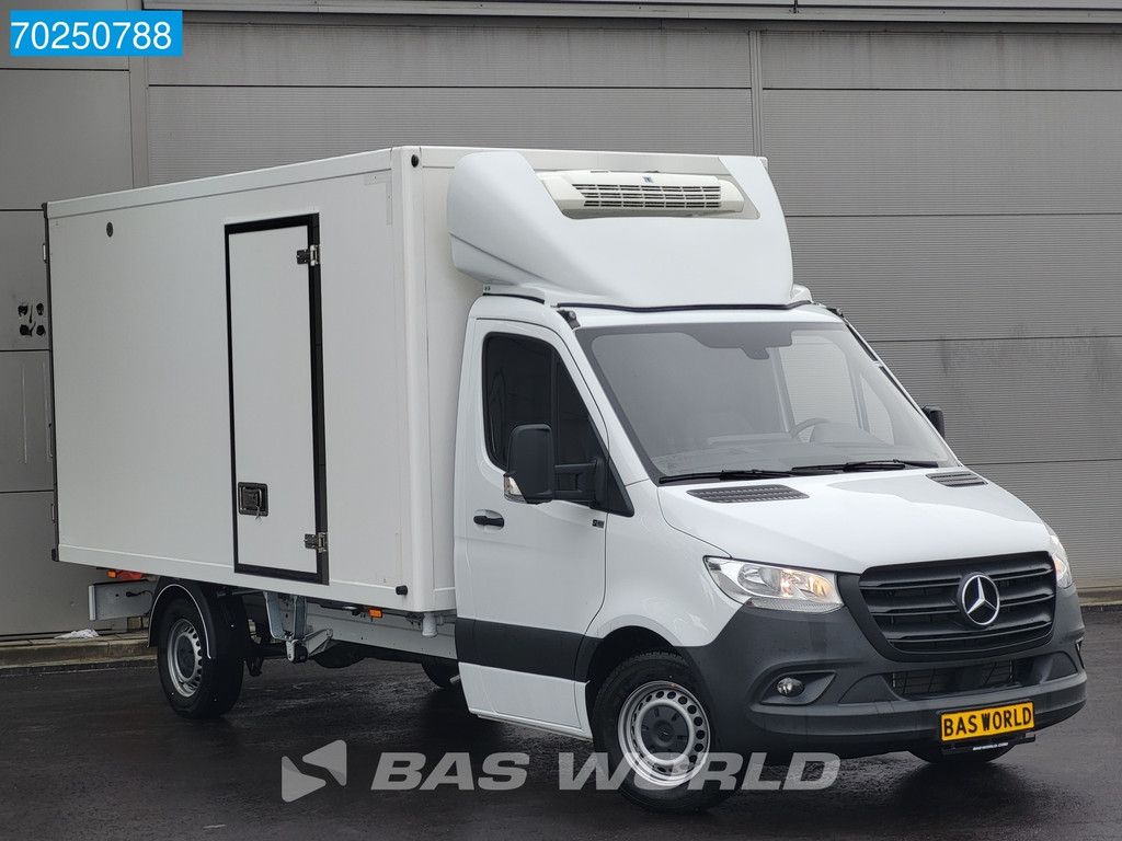 Mercedes Sprinter 317 CDI Koelwagen Thermo King V-300max 230V stekker Bakwagen Koel Kühlwagen 16m3 A/C Cruise control