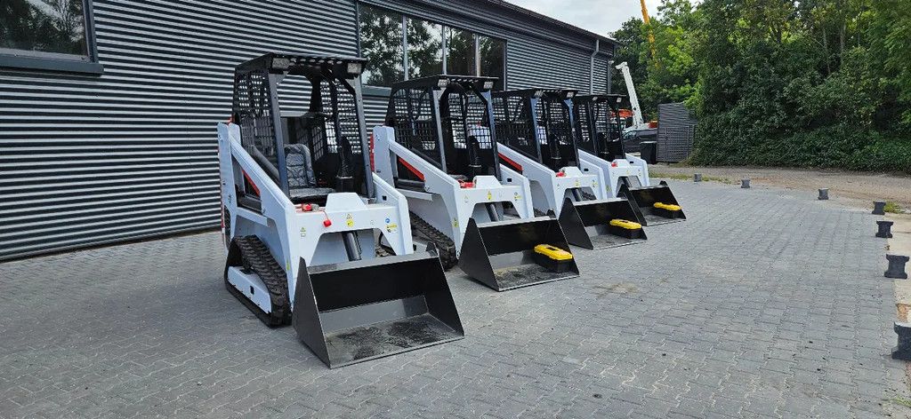 Wolf Skidster loader JC 25