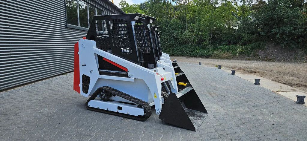 Wolf Skidster loader JC 25