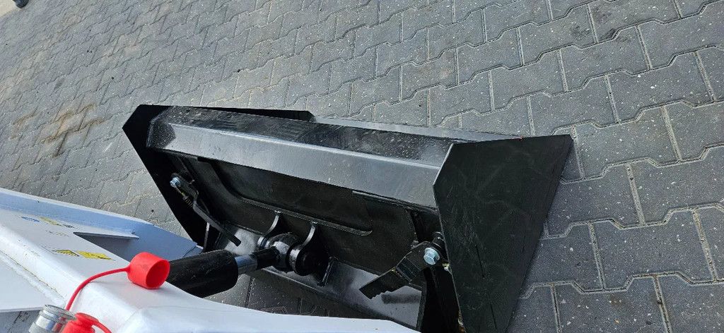 Wolf Skidster loader JC 25