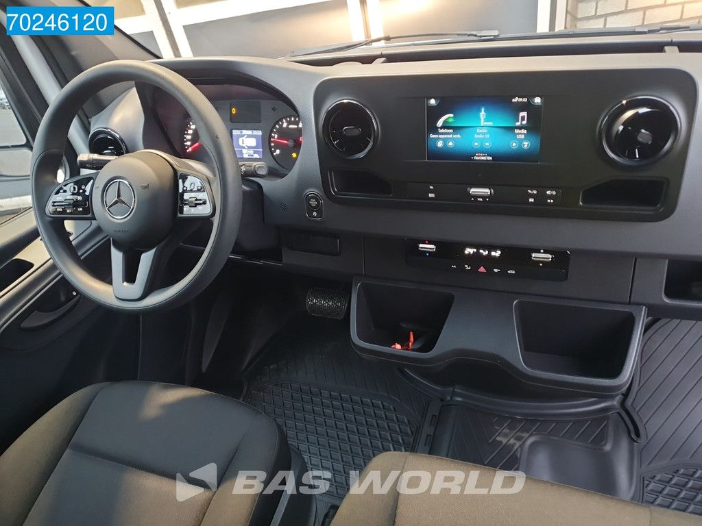 Mercedes Sprinter 515 CDI Automaat 1000kg Laadklep Dubbellucht Bakwagen MBUX Airco Cruise MBUX Koffer Meubelbak 21m3 Airco Cruise control