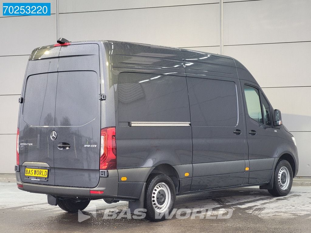Mercedes Sprinter 319 CDI Automaat L2H2 model 2025 Camera MBUX LED Airco Cruise 10m3 Airco Cruise control