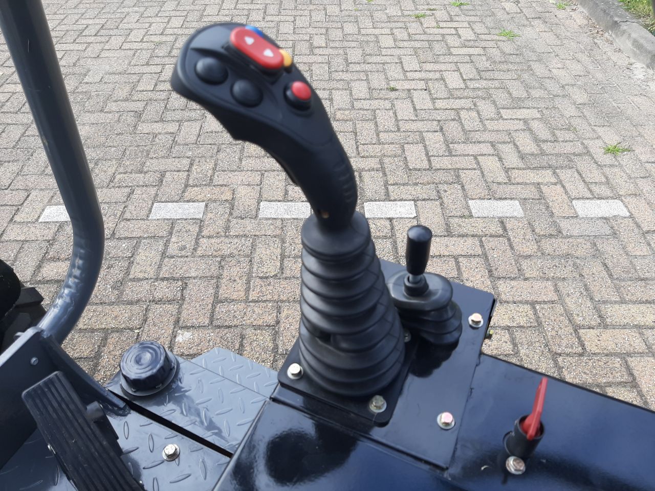 E Wolf 604 elektrische shovel met grondbak