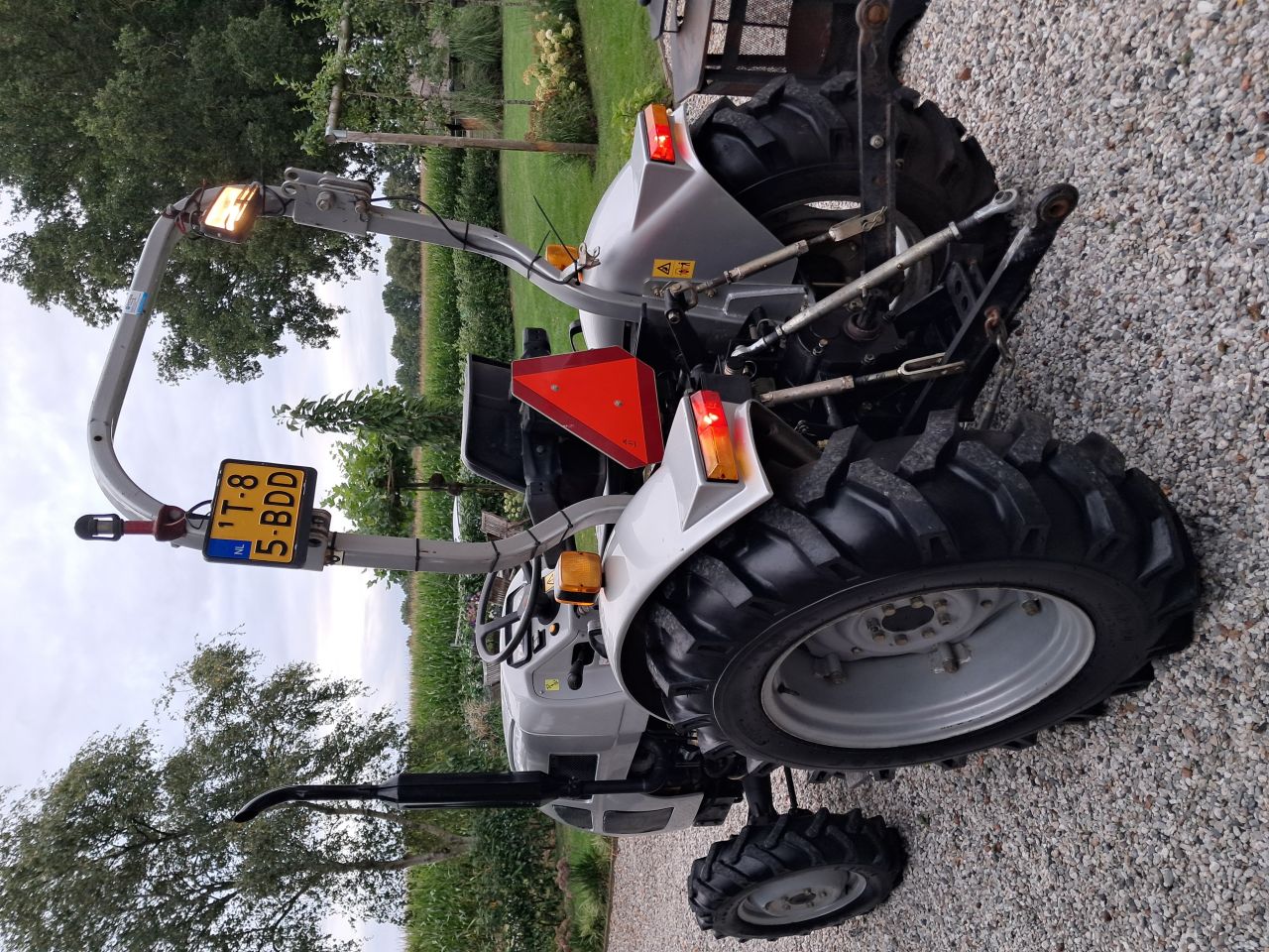 Mahindra eurotrack 25