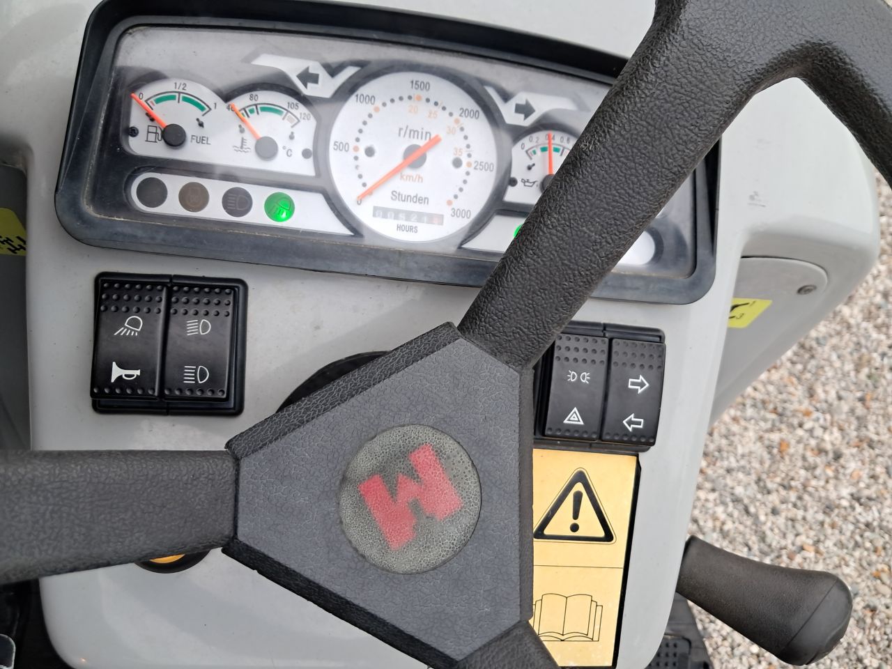 Mahindra eurotrack 25