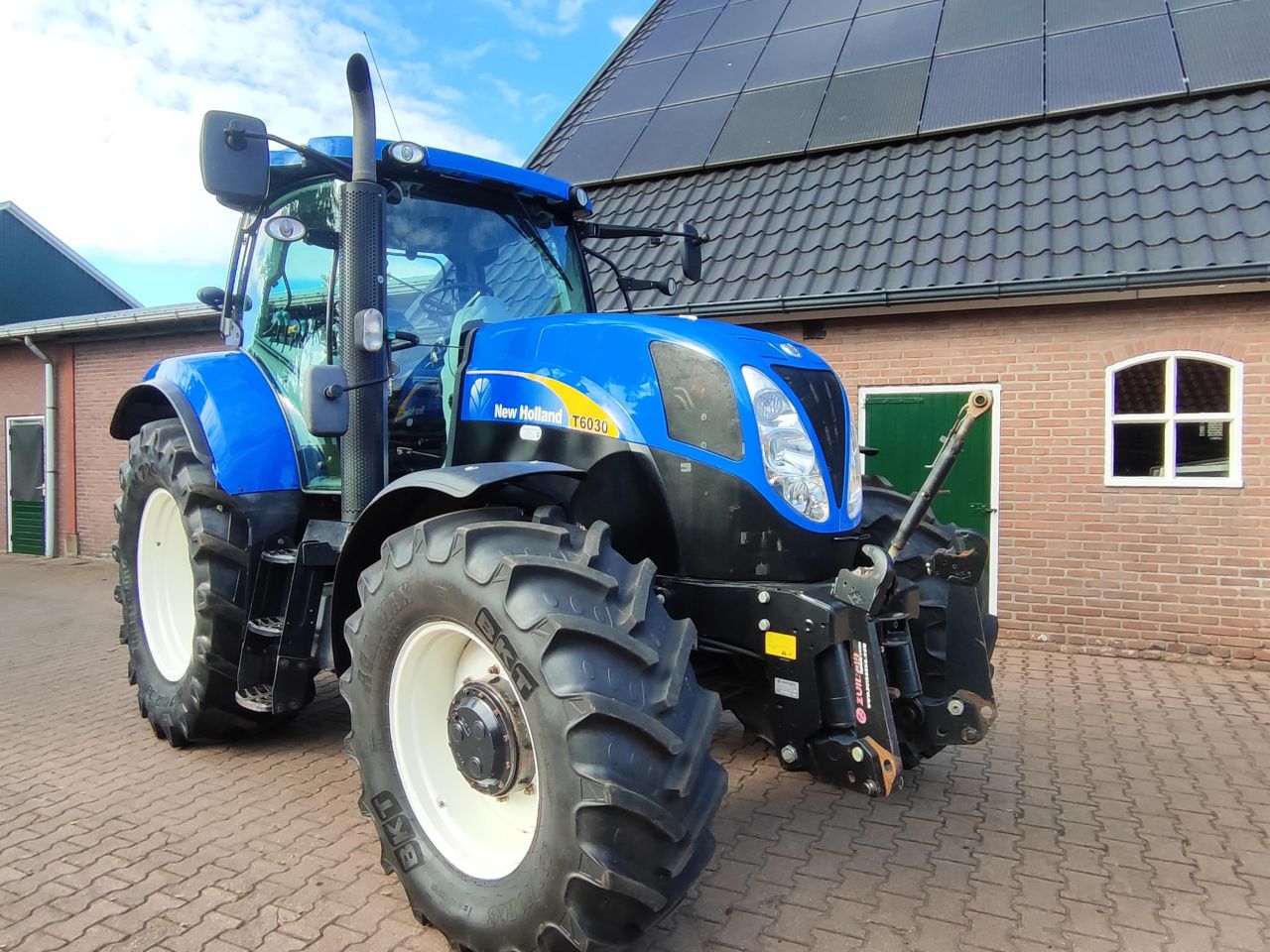 New Holland T 6030 Range Command