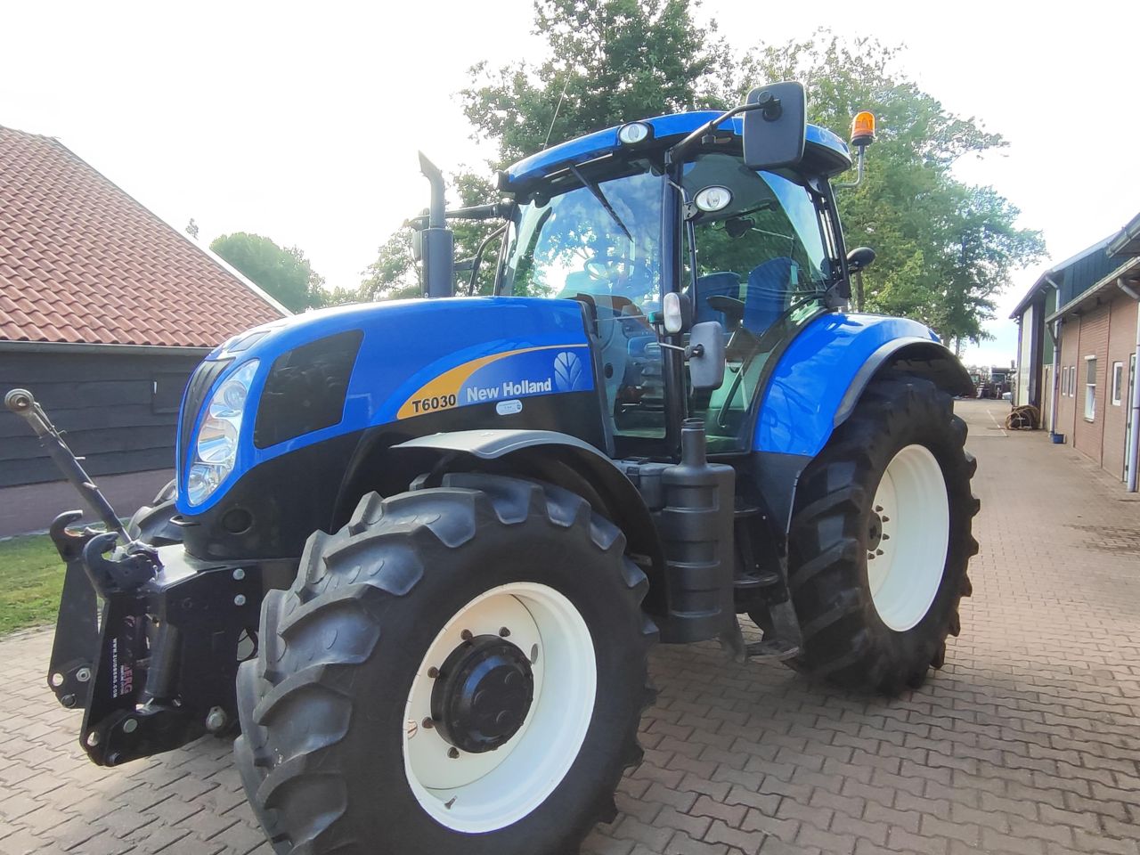 New Holland T 6030 Range Command