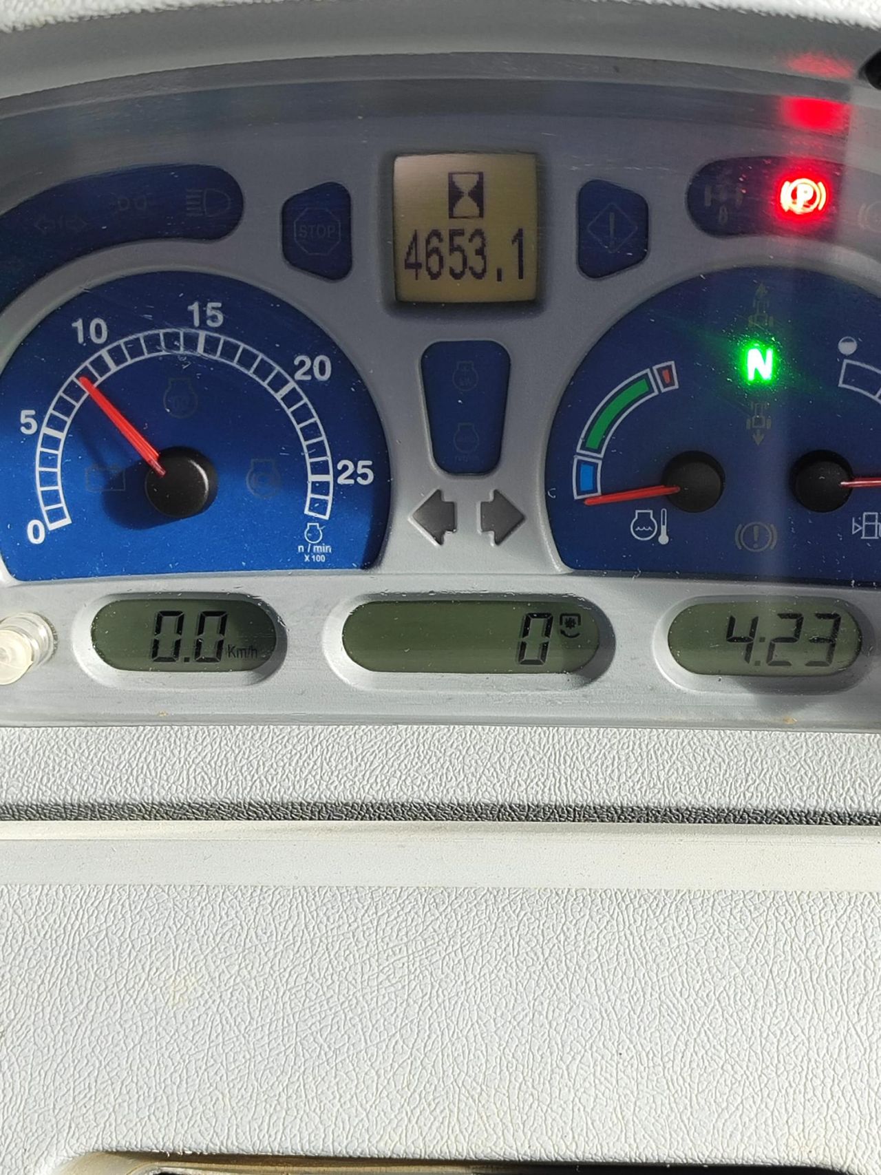 New Holland T 6030 Range Command