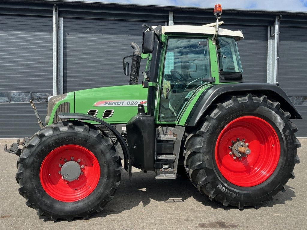 FENDT 820 WG3885
