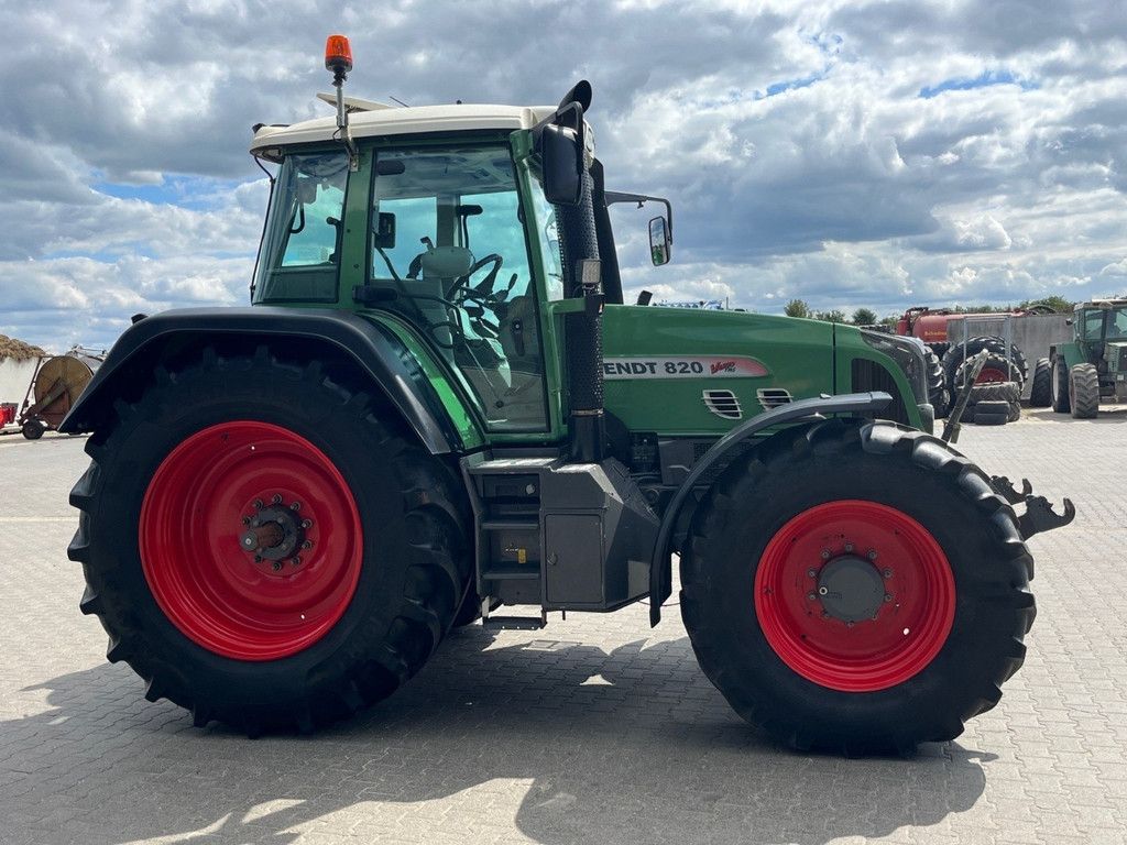 FENDT 820 WG3885
