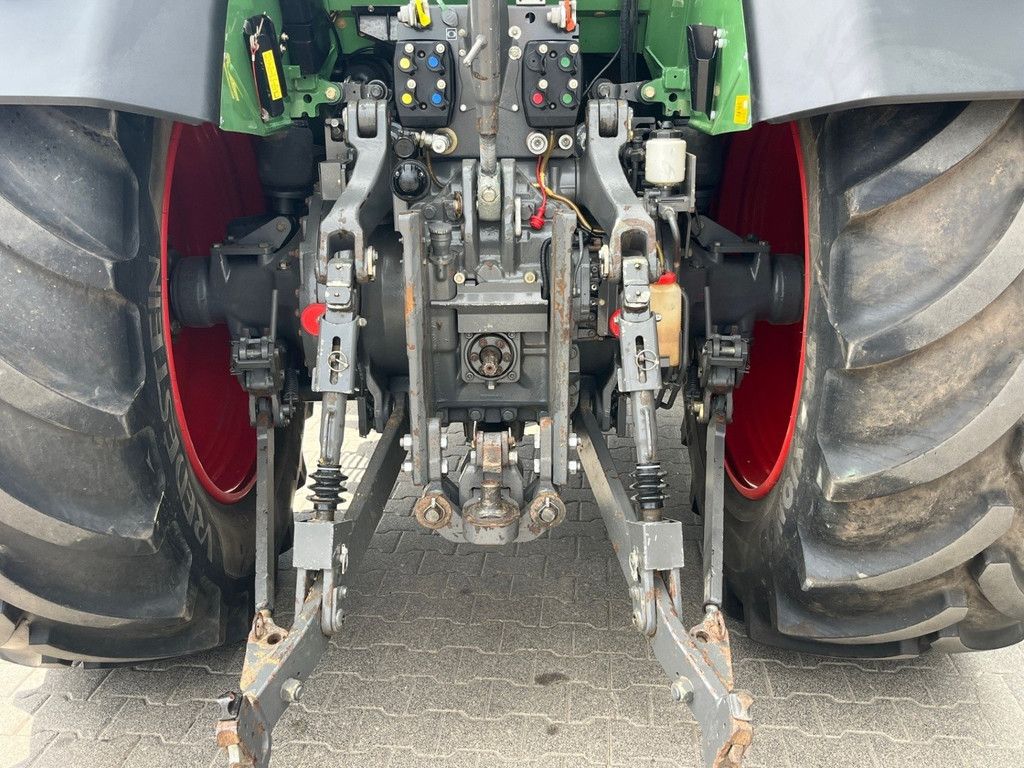 FENDT 820 WG3885