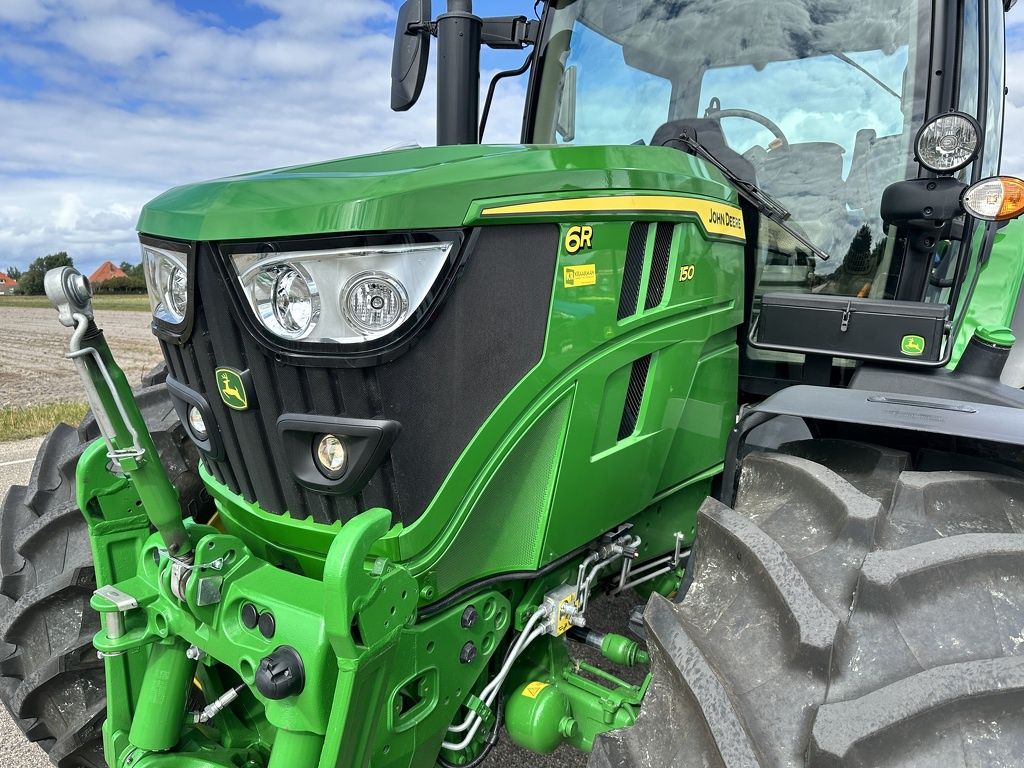 John Deere 6R150