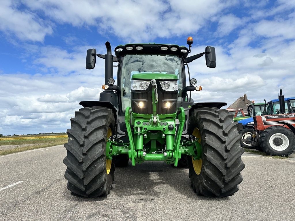 John Deere 6R150