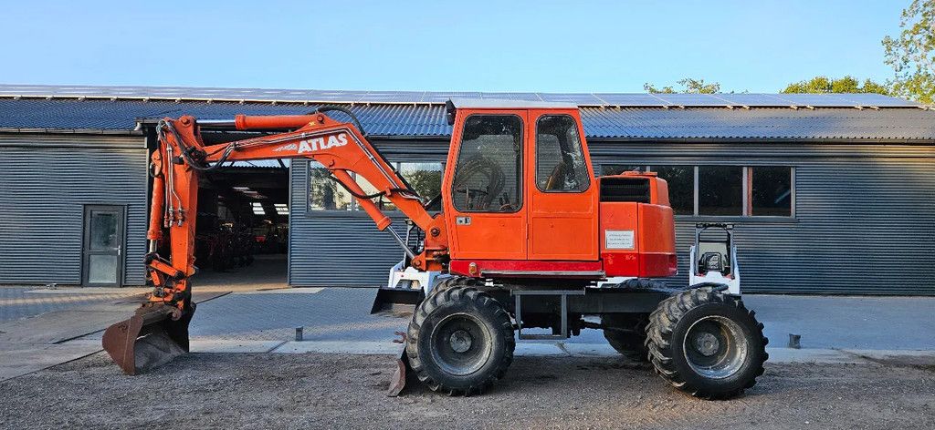 Atlas 1104