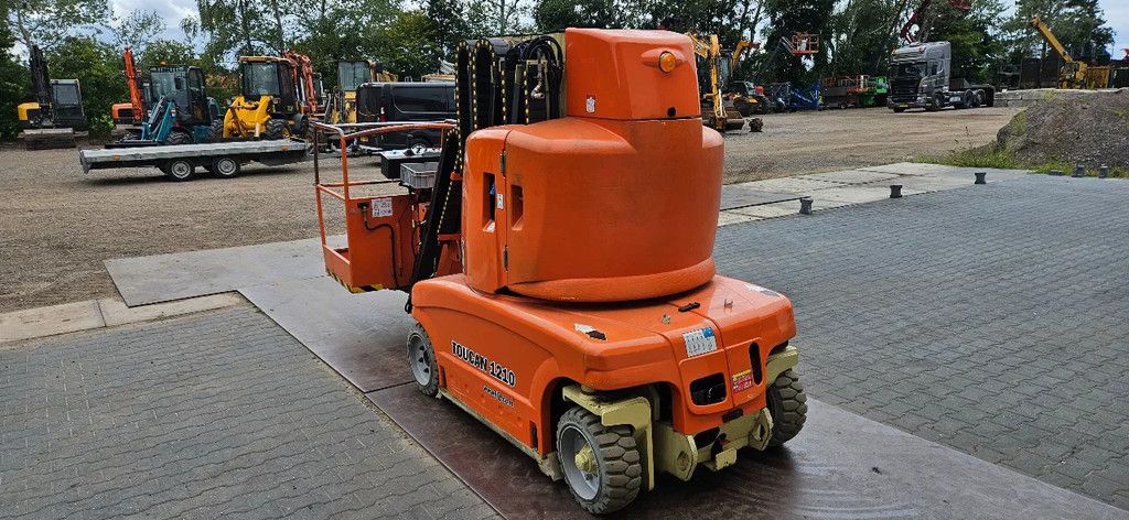 JLG TOUCAN 1210