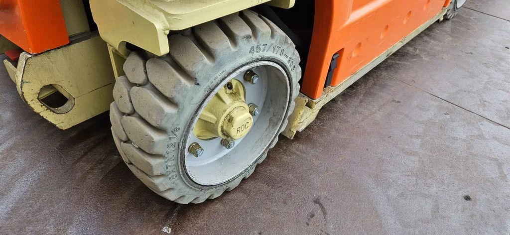 JLG TOUCAN 1210