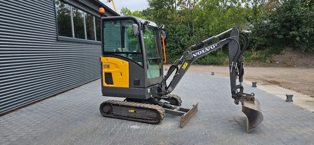 Volvo EC18 ( nieuwstaat)
