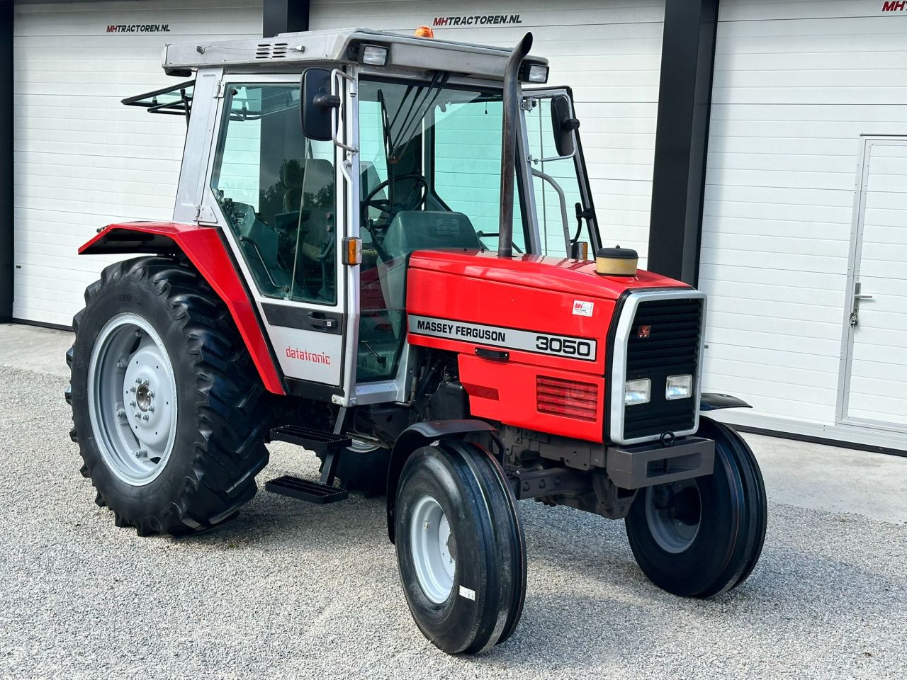 TE KOOP: zeer nette MASSEY FERGUSON 3050