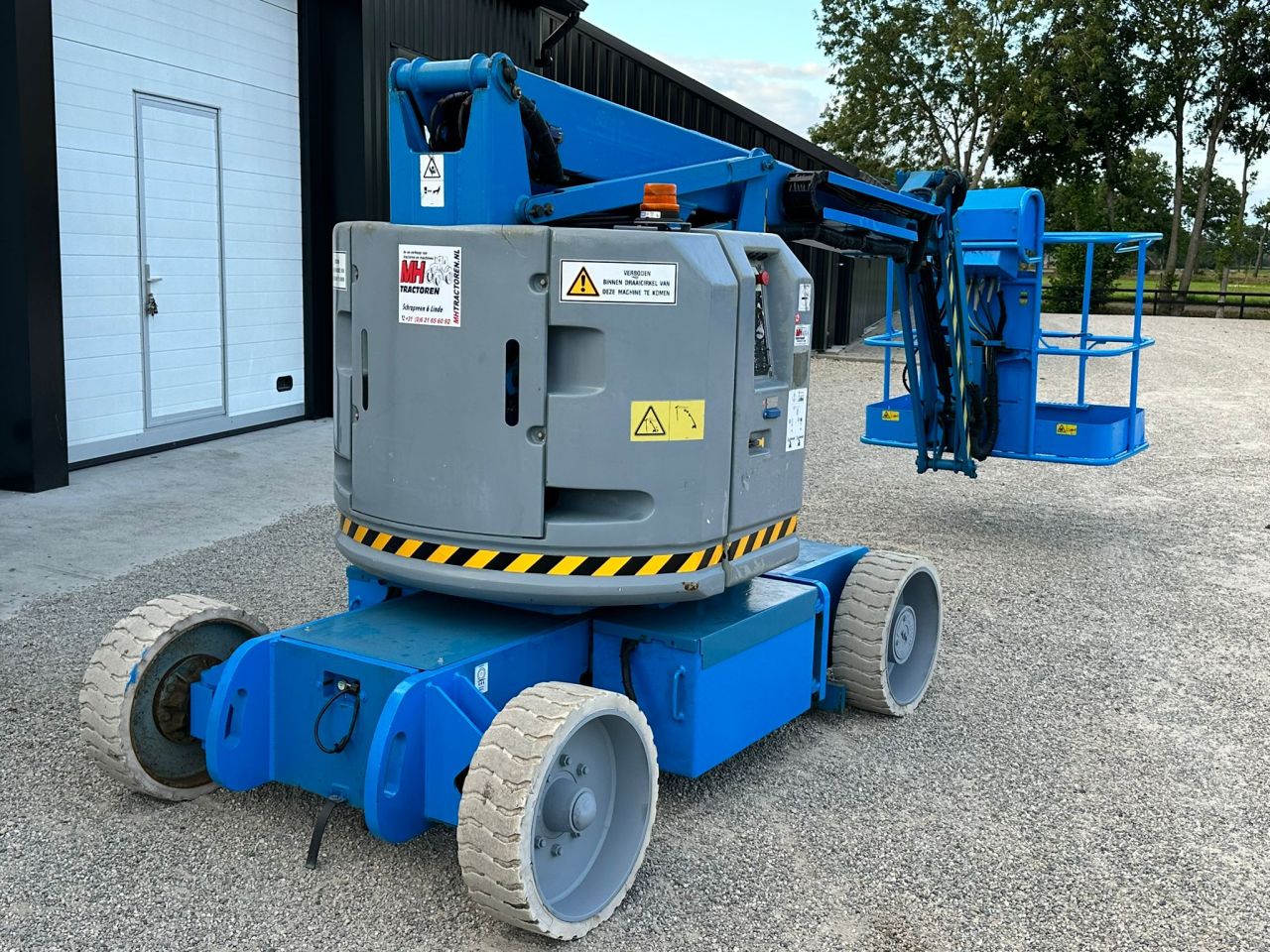 TE KOOP: zeer nette GENIE Z34-22 hoogwerker