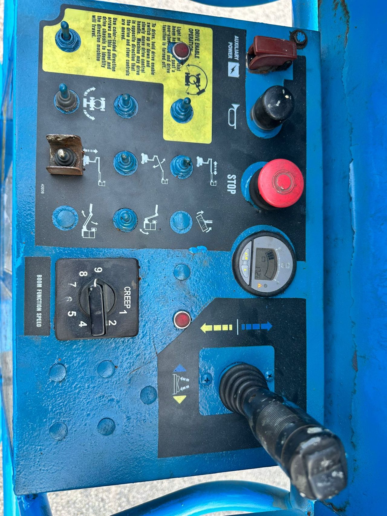 TE KOOP: zeer nette GENIE Z34-22 hoogwerker