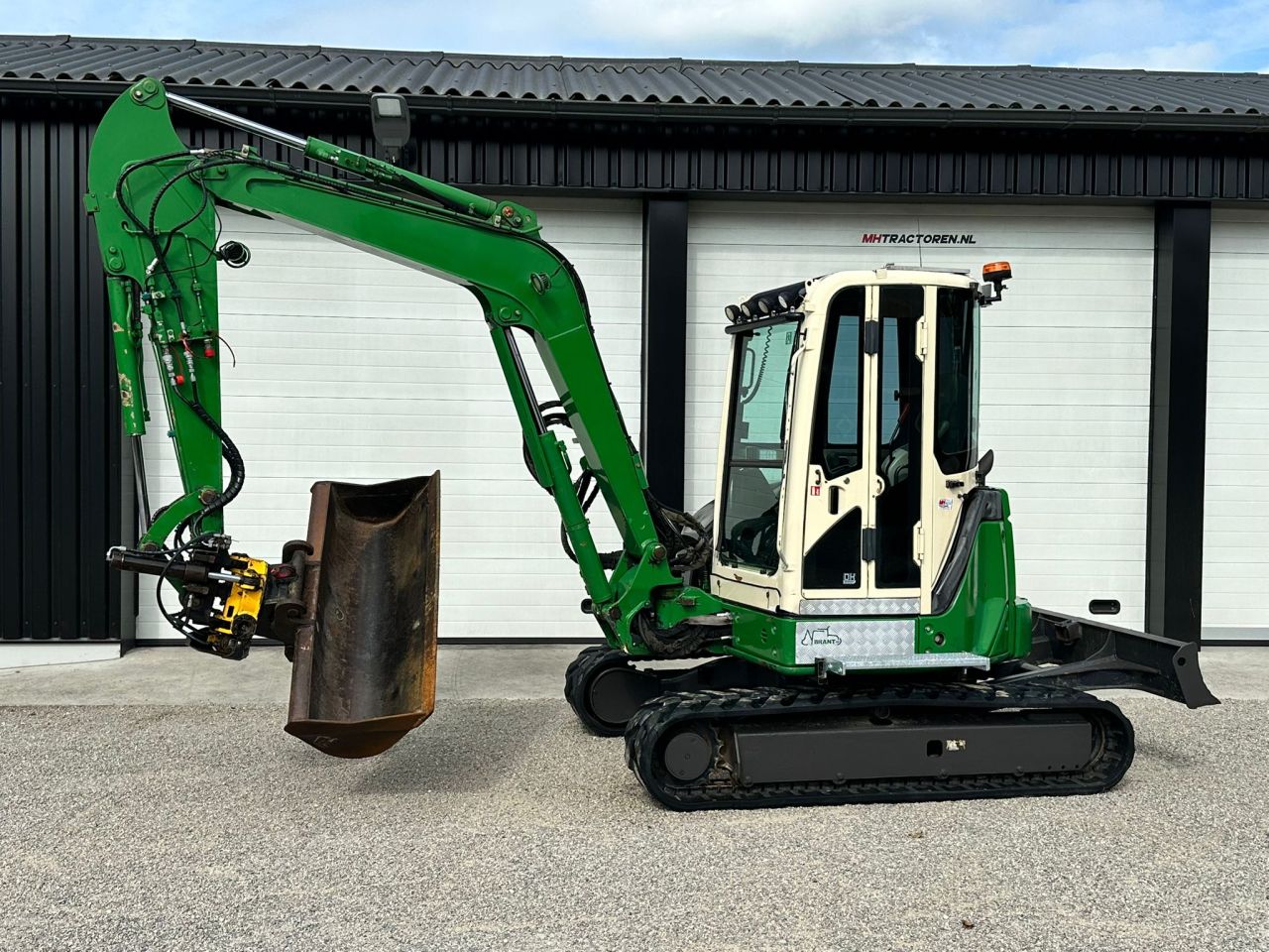 TE KOOP: zeer nette HITACHI ZX52-U rupskraan