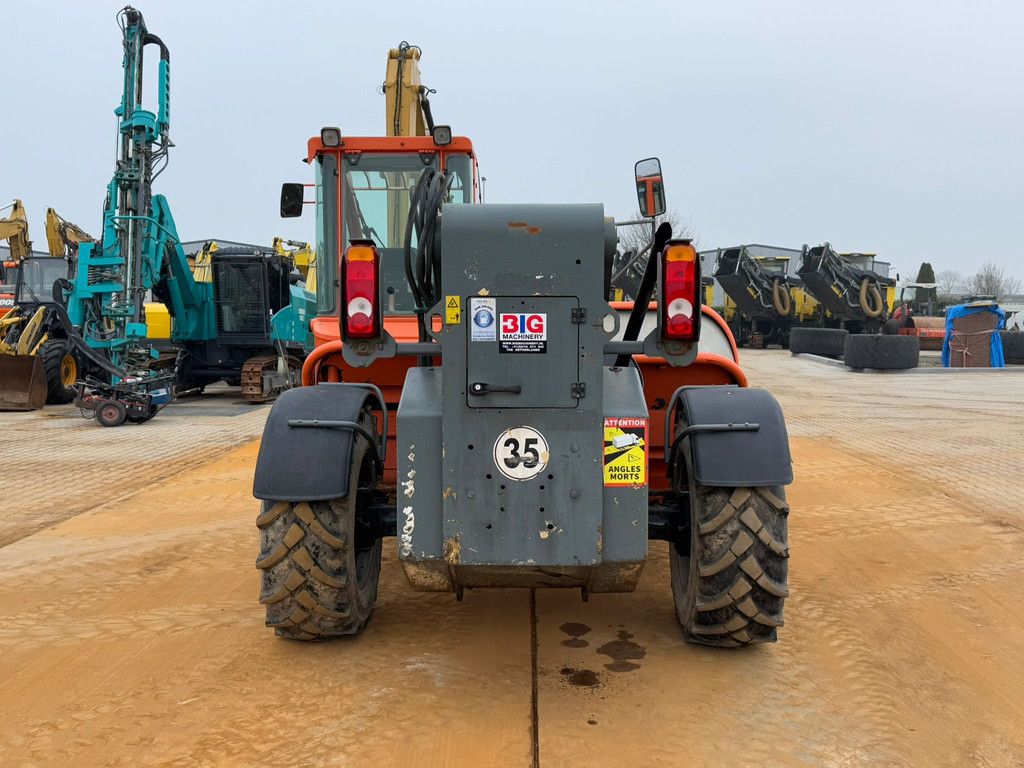 JLG 4017