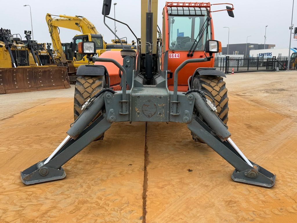 JLG 4017