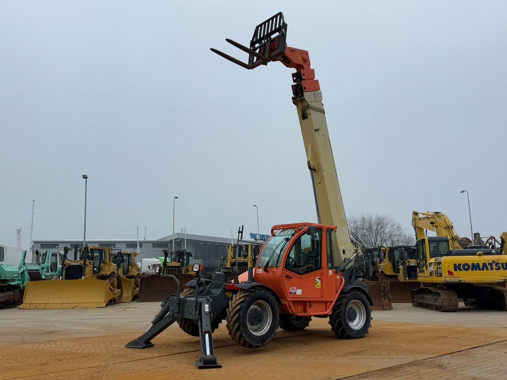 JLG 4017