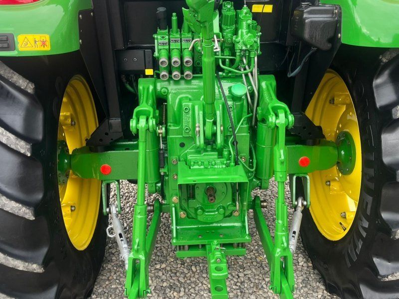 John Deere 5080R Med frontlæsser
