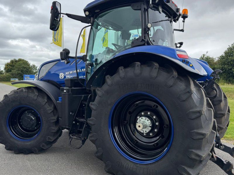 New Holland T7.270 AC BLUEPOWER