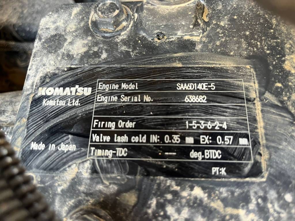 Komatsu D275-5R (Saudi Arabia)