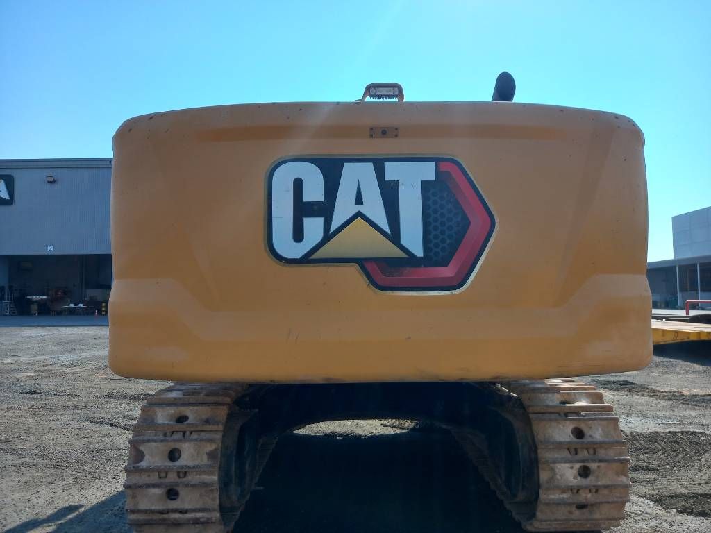 CAT 350 (Abu Dhabi)