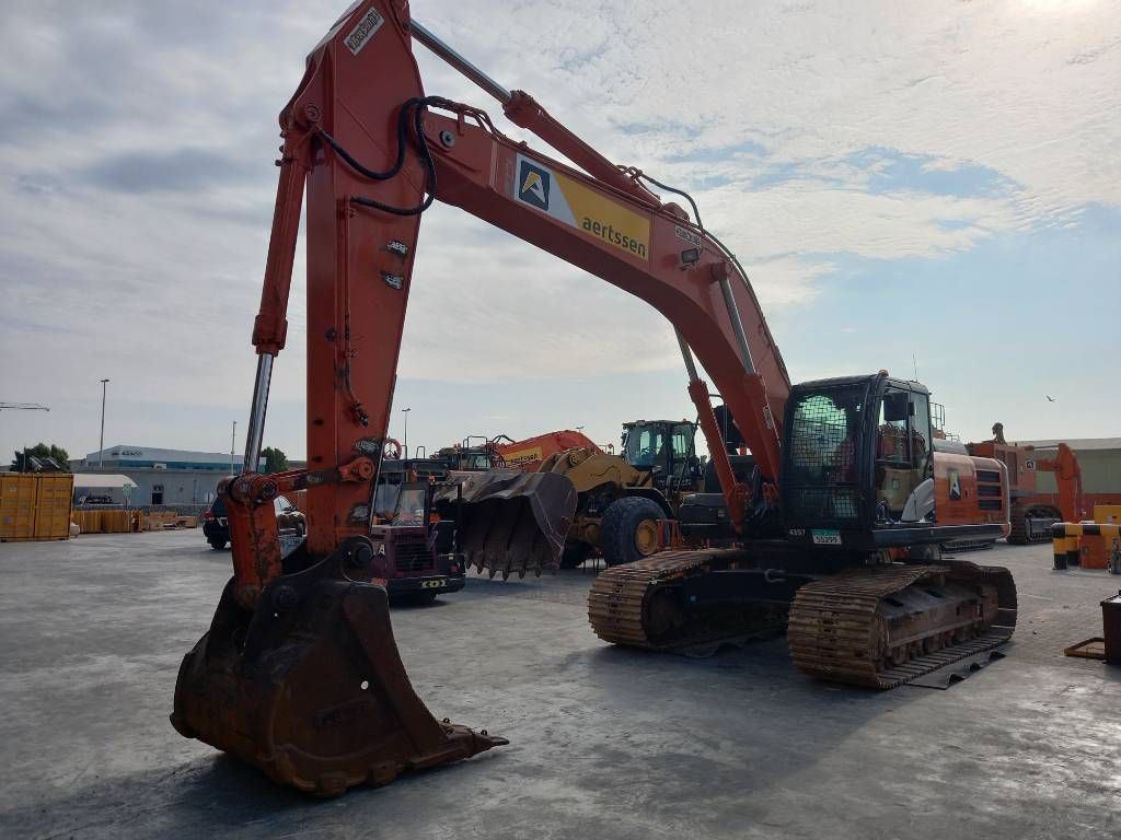 Hitachi ZX350H-5G (Abu Dhabi)