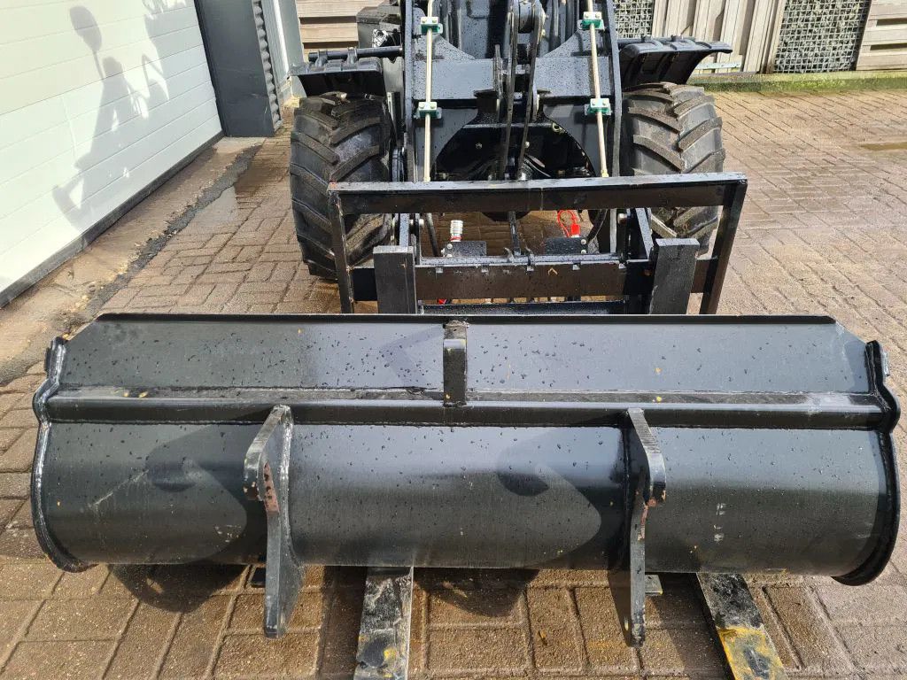 Wolf WL80 cabrio loader