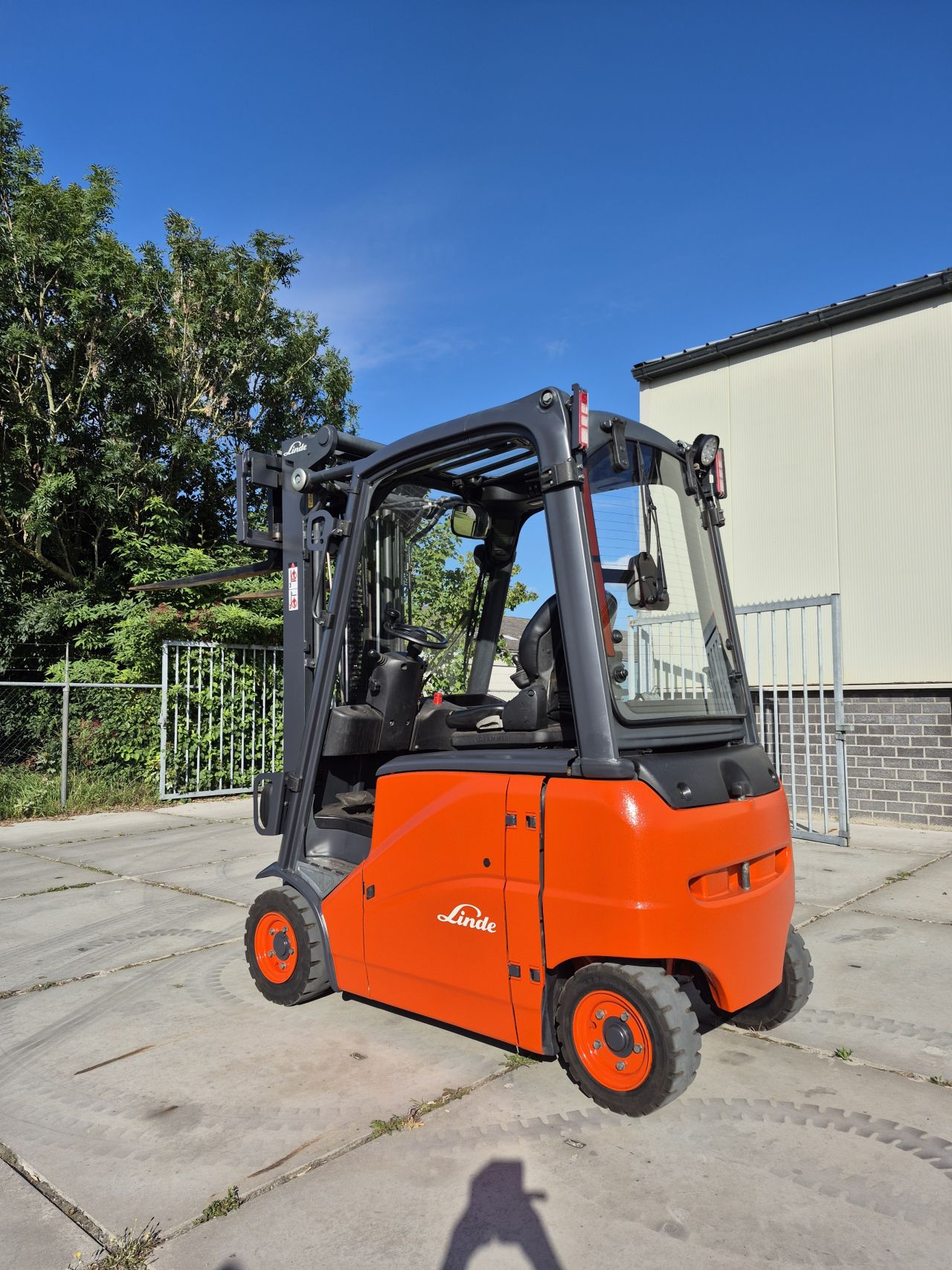 Linde E16PH-01 triplex sideshift 5.220 mm accu 100%