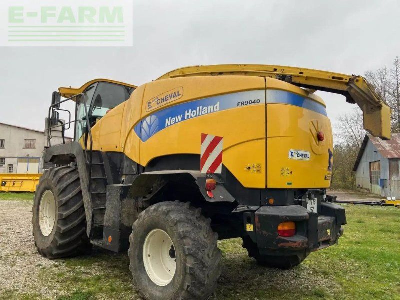 New Holland fr 9040