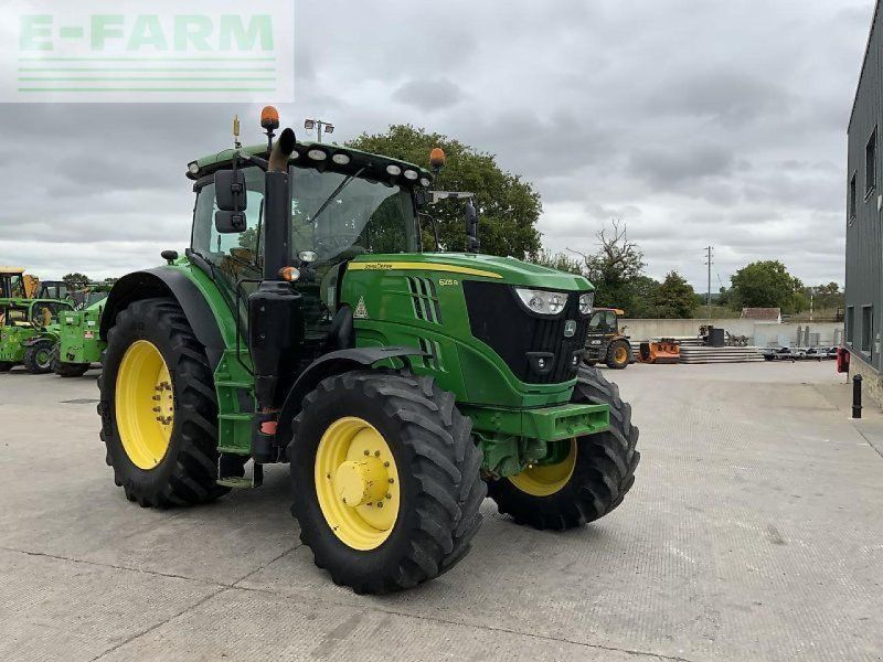 John Deere 6215r  (st24142)