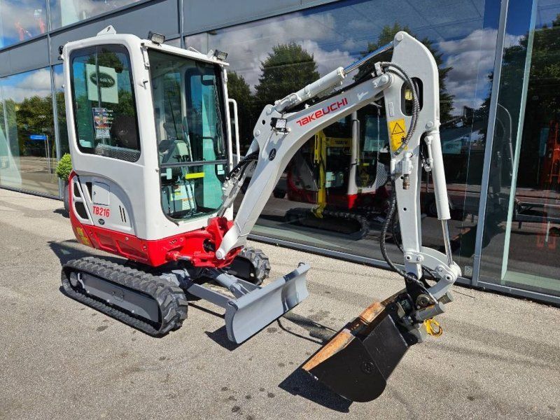 Takeuchi TB 216