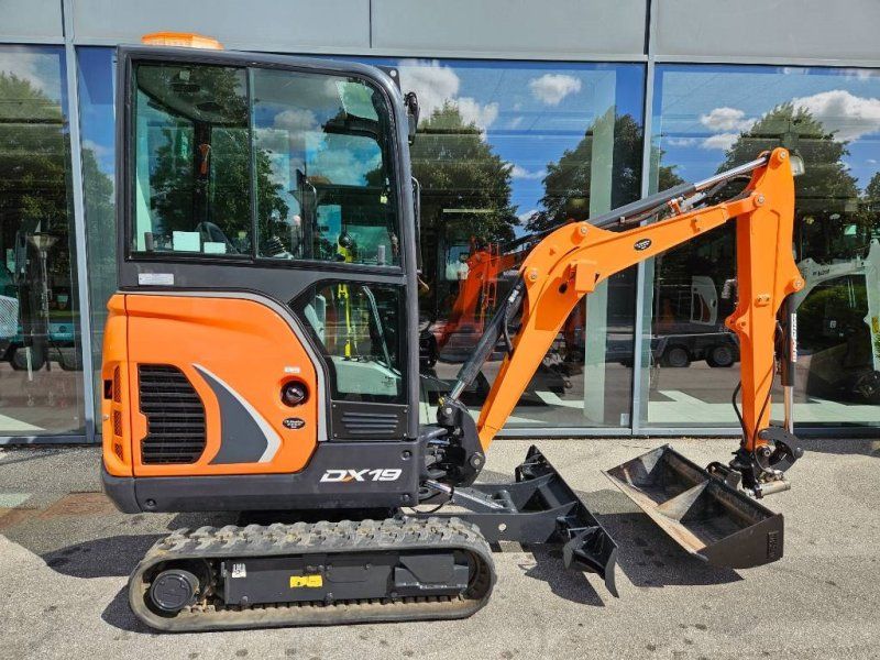 Doosan DX 19
