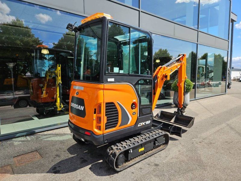 Doosan DX 19