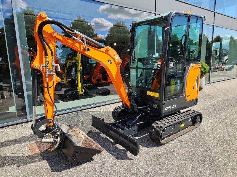 Doosan DX 19