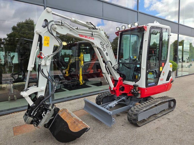 Takeuchi TB 225
