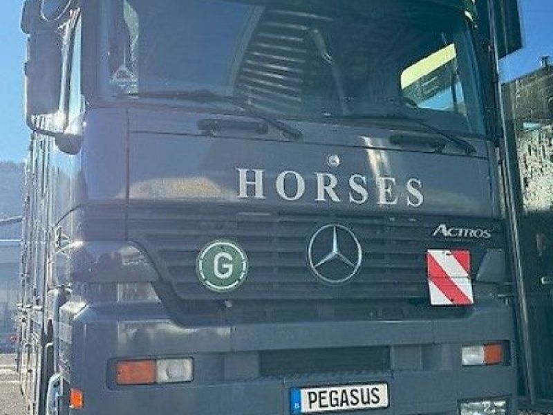 Mercedes-Benz Actros 1832  5-Pferdeer LKW Wohnabteil