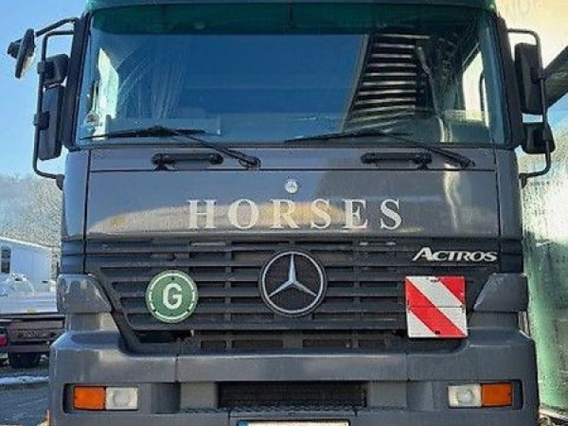Mercedes-Benz Actros 1832  5-Pferdeer LKW Wohnabteil