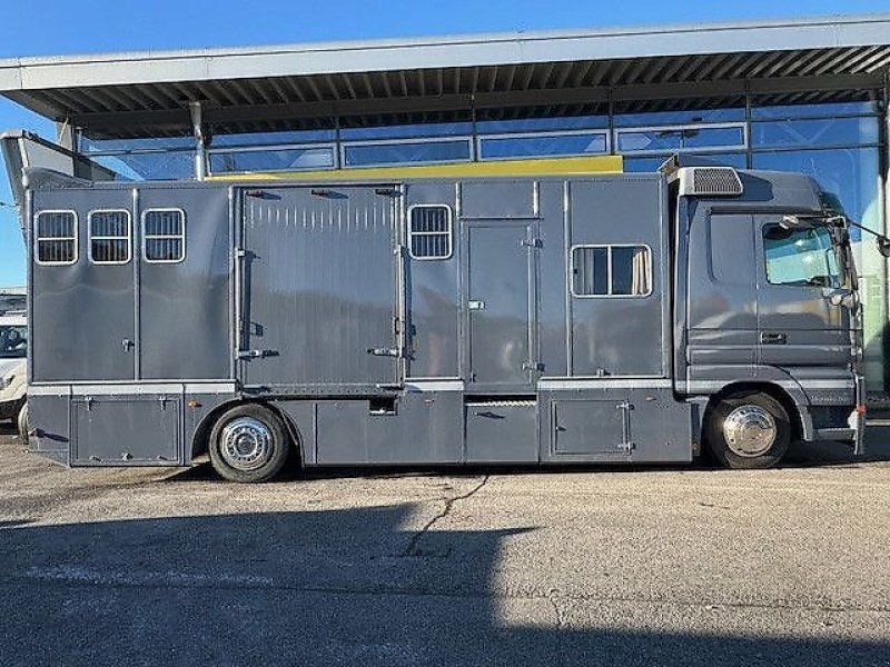 Mercedes-Benz Actros 1832  5-Pferdeer LKW Wohnabteil