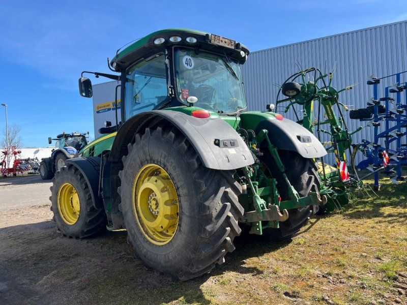 John Deere 8320 R E23