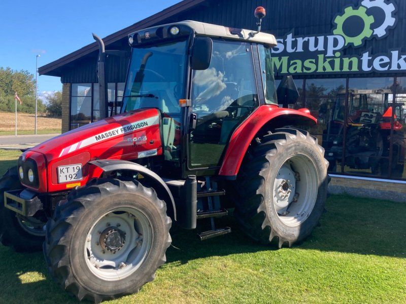 Massey Ferguson 5445