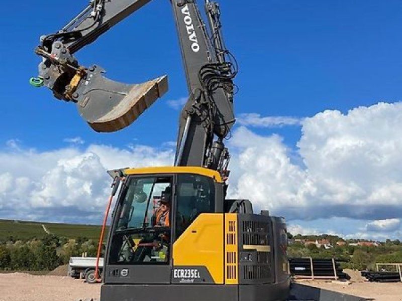 Volvo ECR235EL