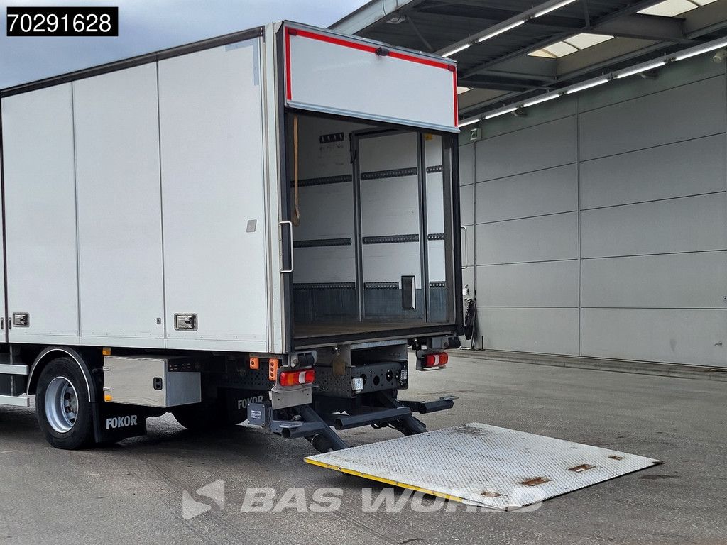 Mercedes Actros 1827 4X2 18tonner 2tons Ladebordwand Xenon Automatic Euro 6